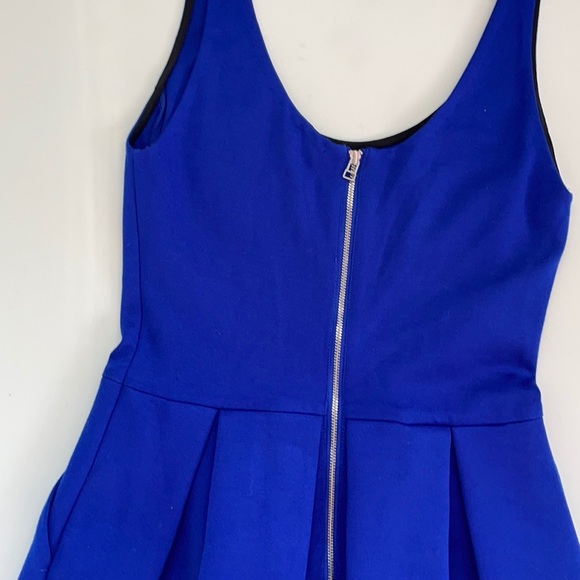 ARITZIA Wilfred Blue Pocket Pompe Pleated Dress 2 - Picture 7 of 9